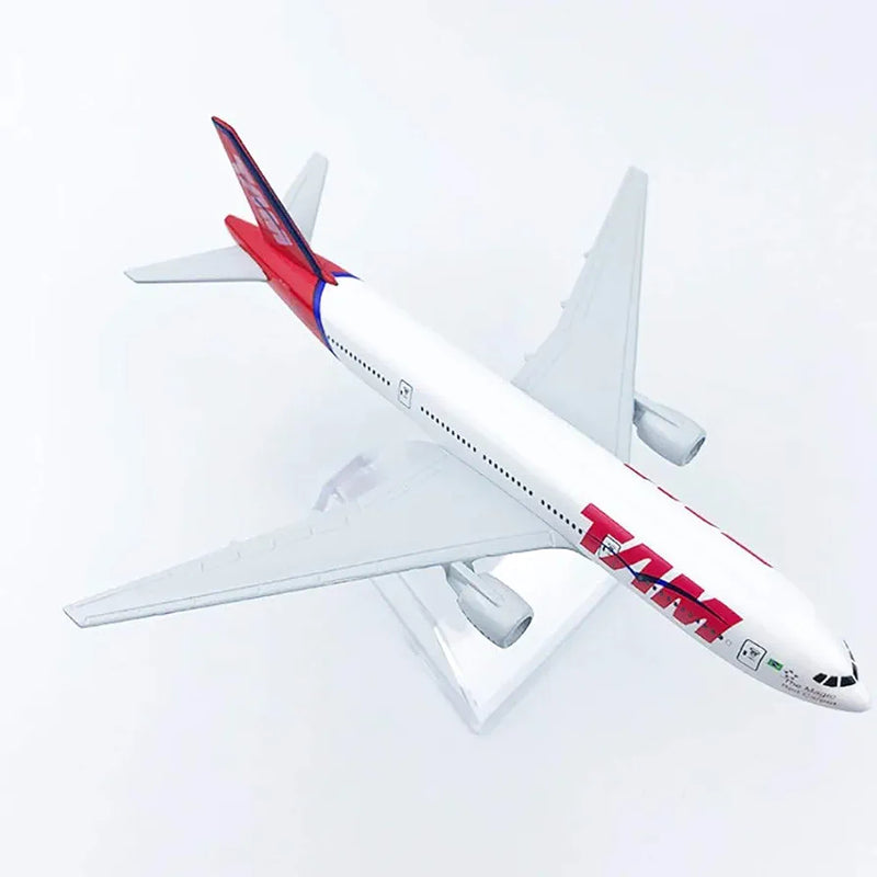 AVIÃO COLECIONÁVEL TAM 380 ESCALA 16 cm - GameShop Angola