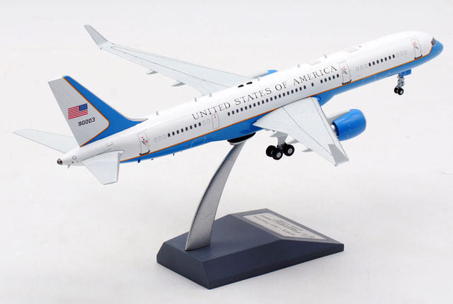AVIÃO COLECIONÁVEL AIR FORCE A380 ESCALA 50 cm - GameShop Angola