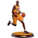 FIGURA DE AÇÃO KOBE BRYANT LOS ANGELES LAKER EDIÇÃO LIMITADA 38CM - DYNAMIC DRIBBLING EDITION