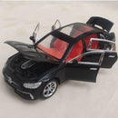 CARRO COLECIONÁVEL MERCEDES-BENZ C260L - ESCALA 1:24