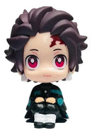 FIGURA DE AÇÃO TANJIRO SENTADO  - DEMON SLAYER