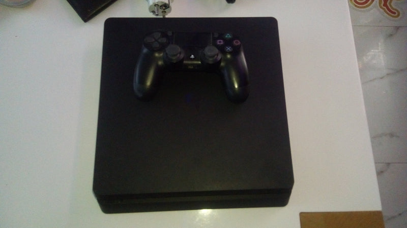 CONSOLA PLAYSTATION 4 SLIM 500GB 1 Comando - SEMINOVO