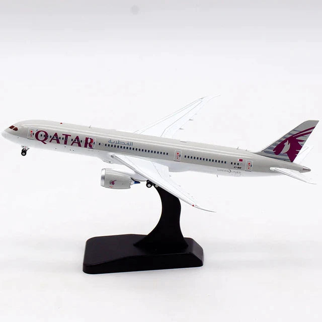 AVIÃO COLECIONÁVEL QATAR  A380 ESCALA 50 cm