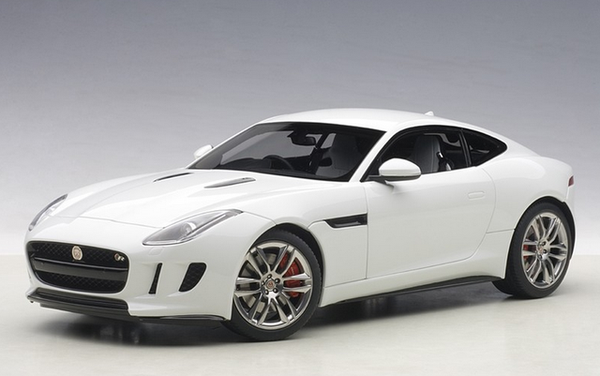 CARRO COLECIONAVEL JAGUAR F-TYPE COUPE ESCALA  1:24